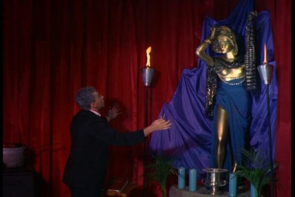 Кто это смотрит? За счет чего существуют трэшовые хорроры