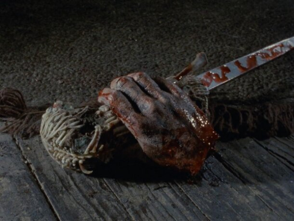 Кто это смотрит? За счет чего существуют трэшовые хорроры